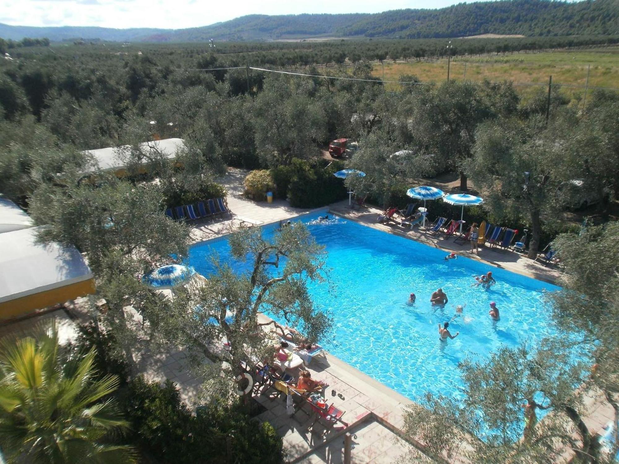 Residence Baia Del Gallo Βιέστε Εξωτερικό φωτογραφία